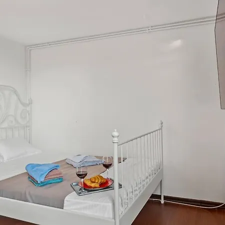 Apartament Modern Si Confortabil Ciuismig Park - Ap5 Bucharest